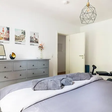Super Zentrale, Gemutliche Mit Balkon Apartment *